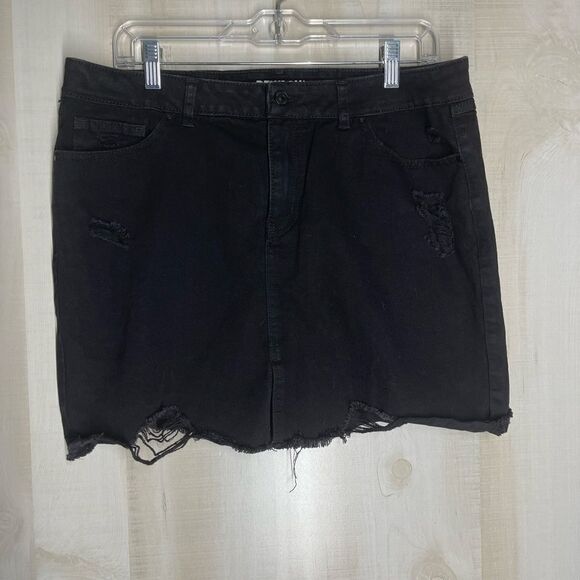 Rewash black distressed mini skirt, size 13‎ - Picture 4 of 14